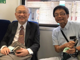 淚憶好友陳耀昌最後身影「想坐輪椅曬太陽」...黃文局：癌末仍忙看診、勤寫作...他留給台灣的，比小說更精彩